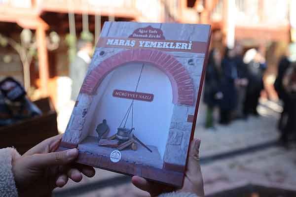 Dulkadiroğlu Belediyesi Maraş Yemekleri Kitabını Kültür Hazinesine Ekledi Dulkadiroğlu Belediyesi Maraş Yemekleri Kitabını Kültür Hazinesine Ekledi Kahramanmaraş ile