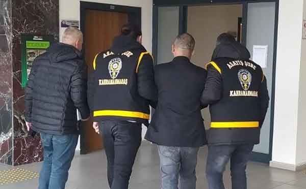 Her Yerde Aranıyordu Kahramanmaraş’ta Yakalandı Heryerde Aranıyordu Kahramanmaraş’ta Yakalandı Kahramanmaraş’ta ikametlerden ve motosiklet hırsızlığı suçlamasıyla