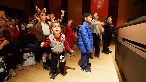 Minikler, Büyükşehir’in Etkinliklerini Çok