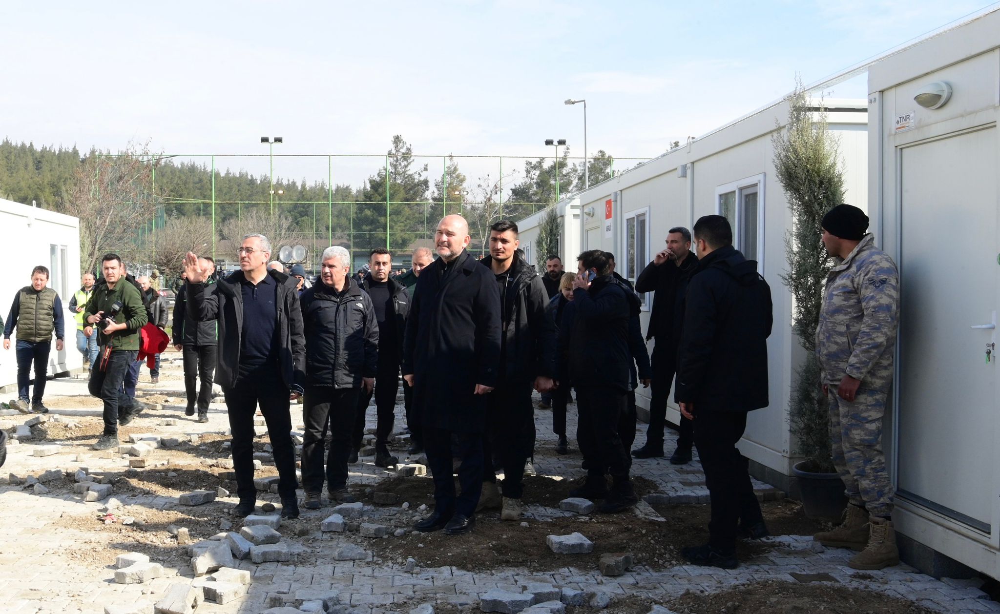 Başkan Güngör, Bakan Soylu ile Birlikte Konteyner Kentte İncelemelerde Bulundu