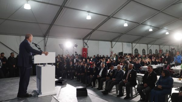 Cumhurbaşkanı Erdoğan İlk İftarı Depremzedelerle Birlikte Yaptı 4 Iftar programi 6