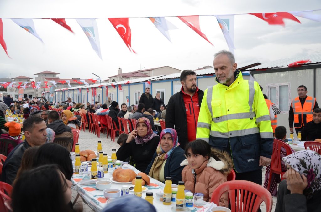 Çekmeköy Belediyesi Afşin’de İftar Programı Düzenledi 1 IMG 20230420 WA0017