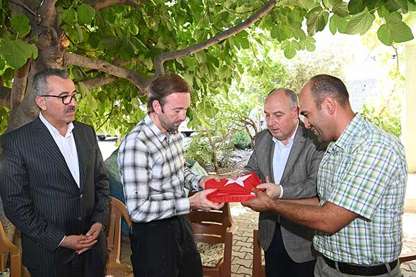 Başkan Güngör, 15 Temmuz Şehidi Niyazi Ergüven’in Ailesini Ziyaret Etti