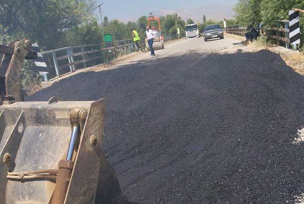 Büyükşehir Belediyesi, Afşin’de Kırsal Mahallelerin Yollarını Yeniliyor