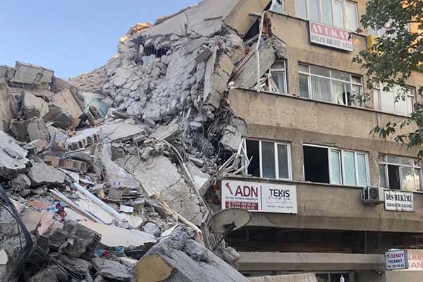 Kontrolsüz Yıkım Mağdurları: Özgür Apartmanının Hasarı ve Adaletsizlik