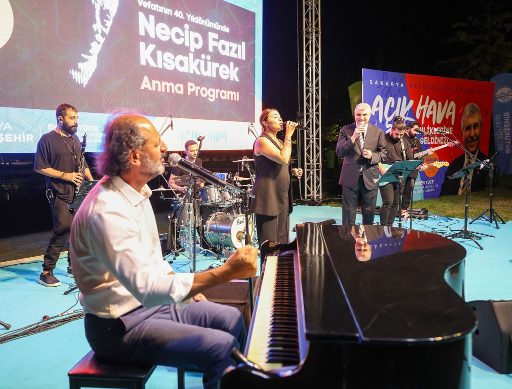 Millet Bahçesi’nde Necip Fazıl Gecesi 2 13
