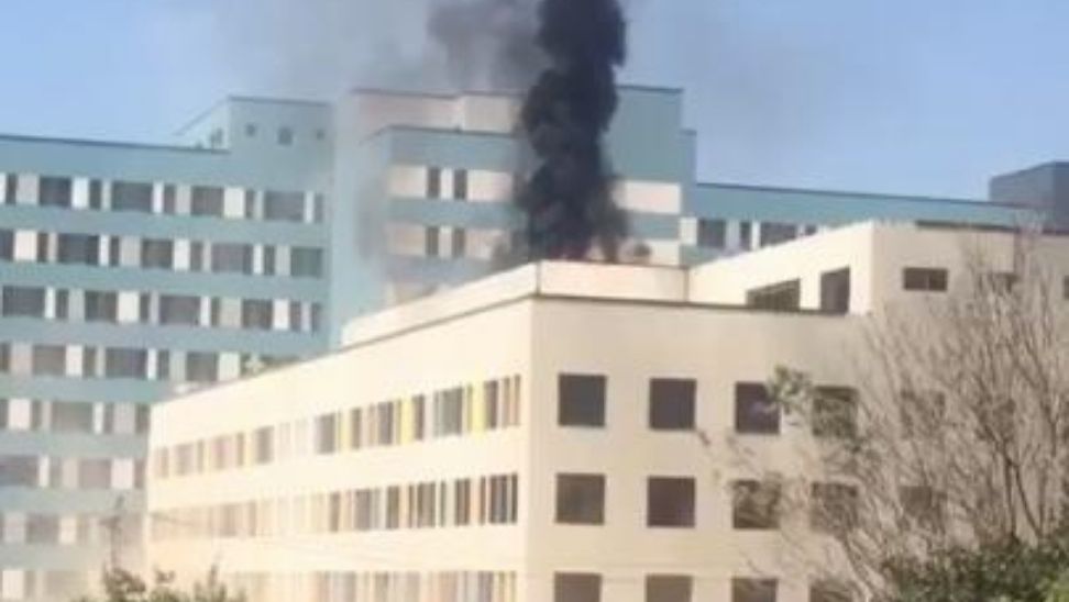 Aydın’ın Efeler İlçesi’nde yapımı devam eden Şehir Hastanesi’nin çatı katında