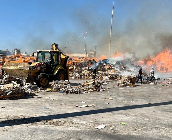 Kahramanmaraş’ta kağıt toplama merkezinde yangın