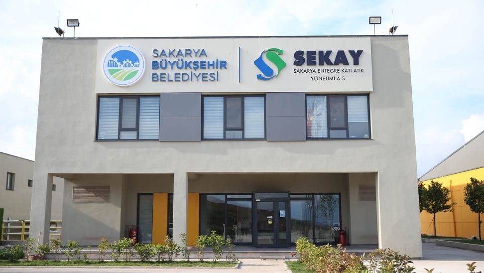 Başlıklar1 Sakarya’da: “Çöp Olarak Çıktığı Eve Elektrik Olarak Dönüyor”2 Çöpten