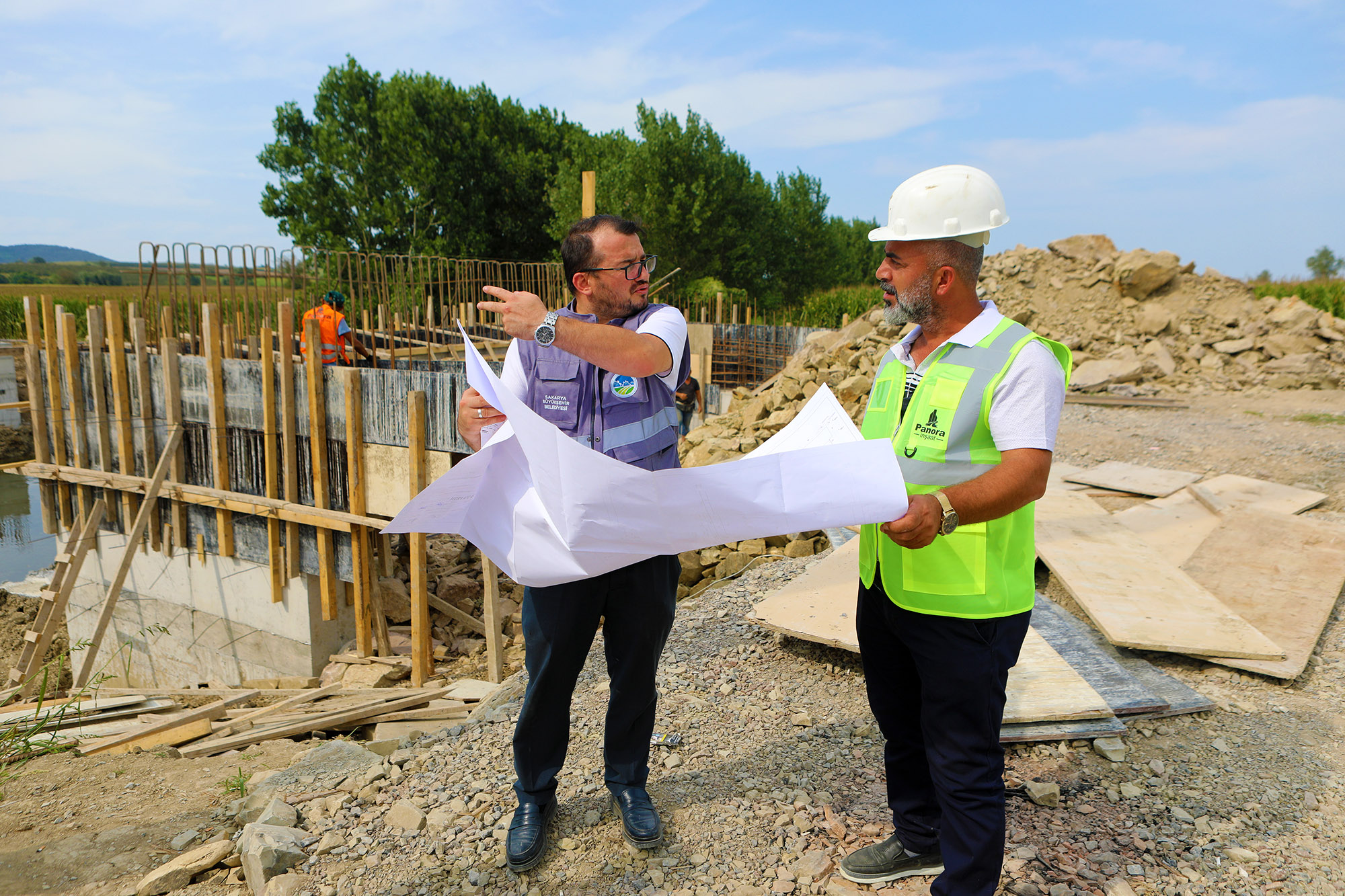 Tokmaklıdere Köprüsü’nde Sona Geliniyor Tokmaklıdere Köprüsü’nde Sona Geliniyor Toplamda 31 metre uzunluğa sahip olan