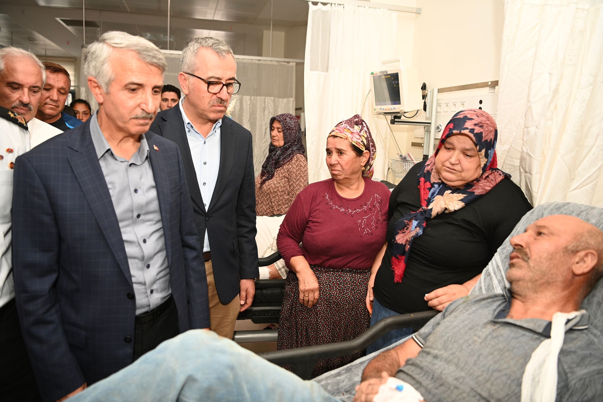 Başkan Güngör, Andırın’da Meydana Gelen Kazada Yaralanan Vatandaşları Ziyaret Etti İlk belirlemelere göre meydana gelen elim kazada ne yazık ki