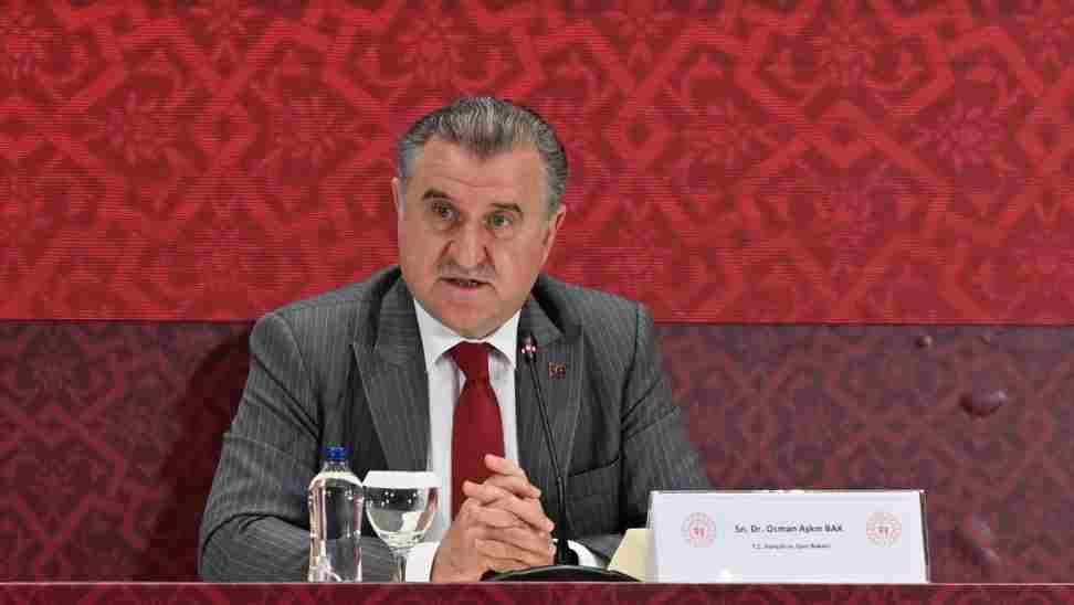 Bakan Bak’tan Milli Para Atıcı Erhan Coşkuner’e Tebrik Mesajı Gençlik ve Spor Bakanı Dr. Osman Aşkın Bak, Peru’da düzenlenen