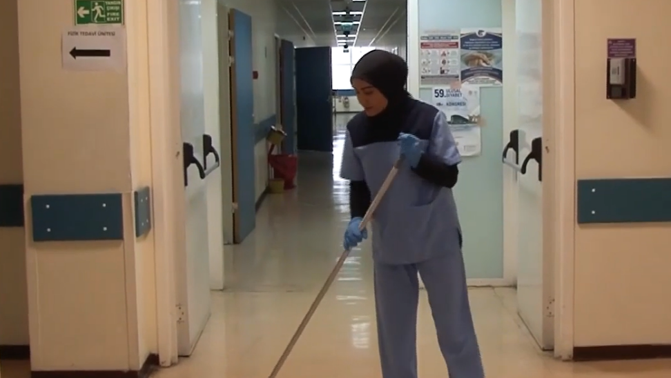 Temizlik Görevlisi Olduğu Hastanenin Tıp Fakültesini Kazandı