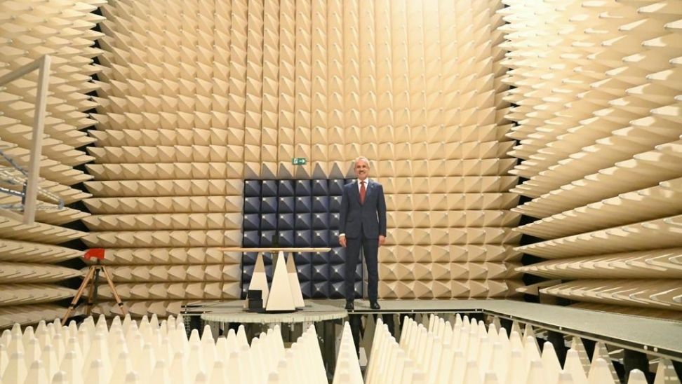 Bakan Uraloğlu Cep Telefonu Test Merkezini İnceledi Ulaştırma ve Altyapı