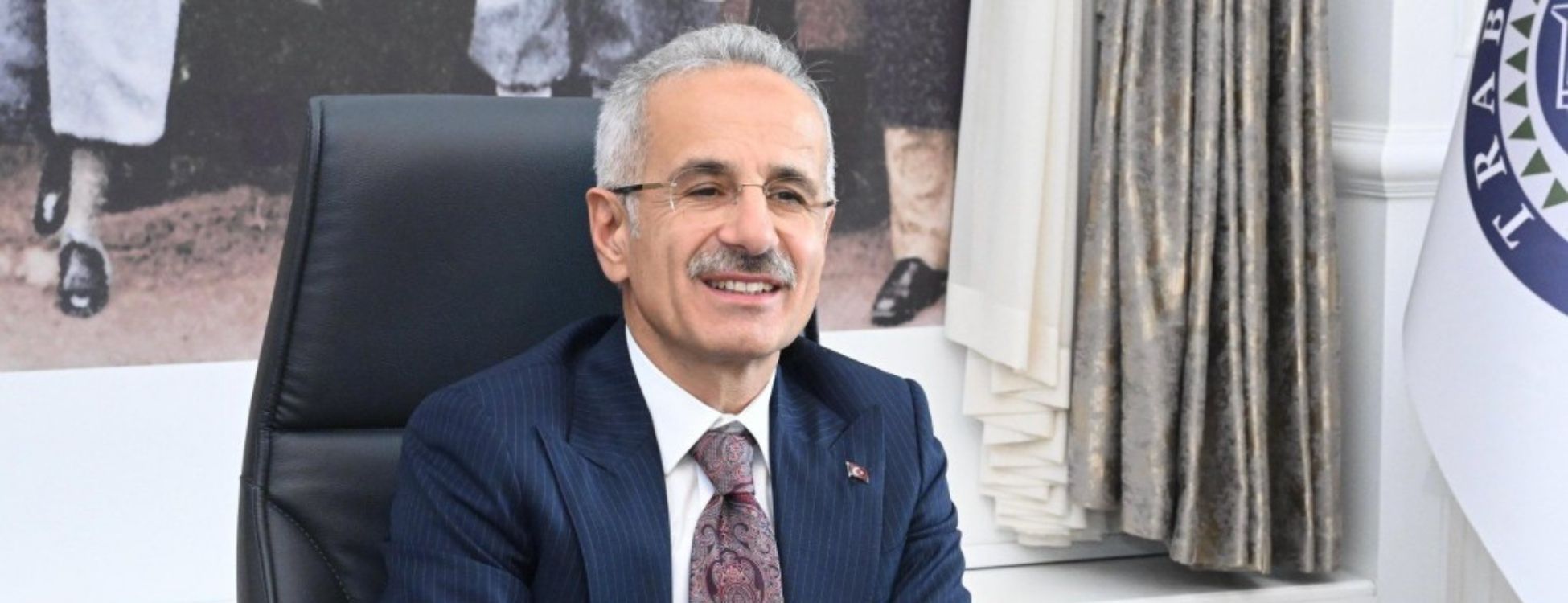 Bakan Uraloğlu’ndan Trabzon’da 10 Milyon Yolcu Kapasiteli Yeni Havalimanı Müjdesi Başlıklar1 Bakan Uraloğlu’ndan Trabzon’da 10 Milyon Yolcu Kapasiteli Yeni Havalimanı