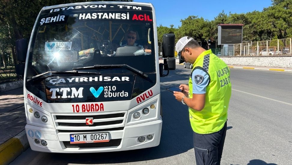 Balıkesir’de Ulaşımda Sıkı Denetim Balıkesir Büyükşehir Belediyesi, toplu taşıma araçları, ticari taksiler ve okul