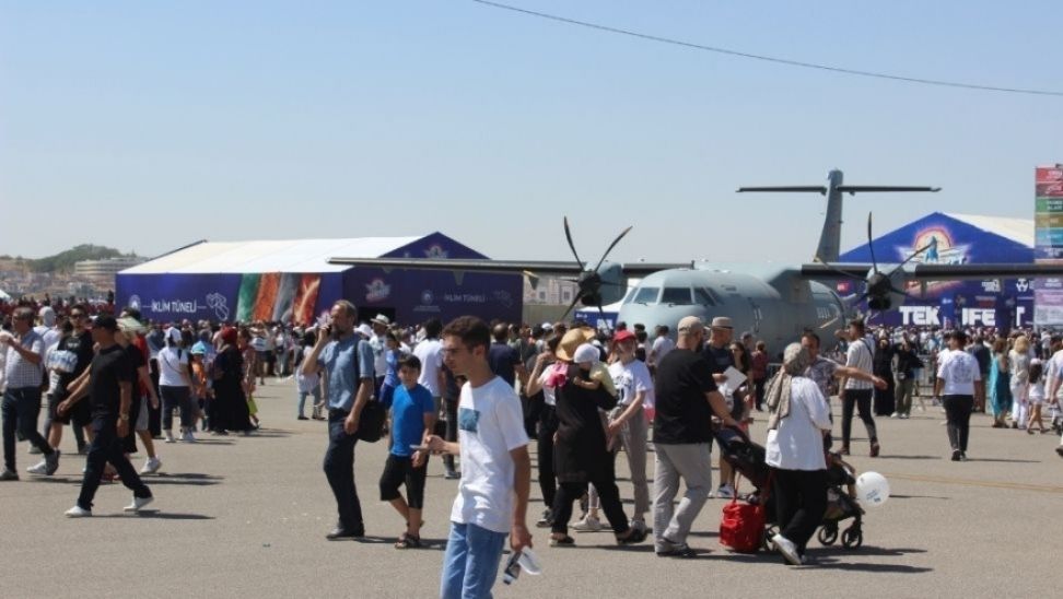 TEKNOFEST Ankara 943 Bin Ziyaretçiyi Ağırladı 30 Ağustos-3 Eylül tarihlerinde gerçekleşen TEKNOFEST Ankara, 943 bin ziyaretçiyi