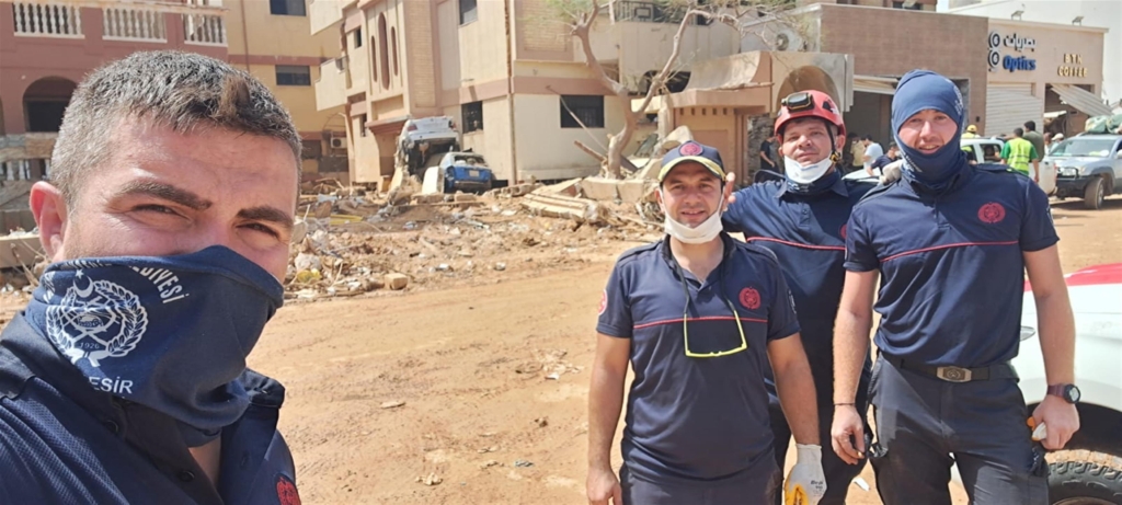 Koca Seyit’in Torunları Libya’da Balıkesir Büyükşehir Belediyesi’nin arama kurtarma ekibi,