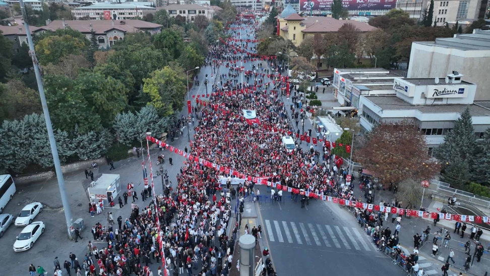 Cumhuriyet’in 100’üncü yılında Başkentliler tek yürek oldu ANKARA – BHA