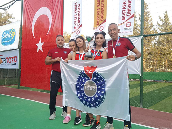 KSÜ Plaj Voleybol Takımlarından Gururlandıran Başarı