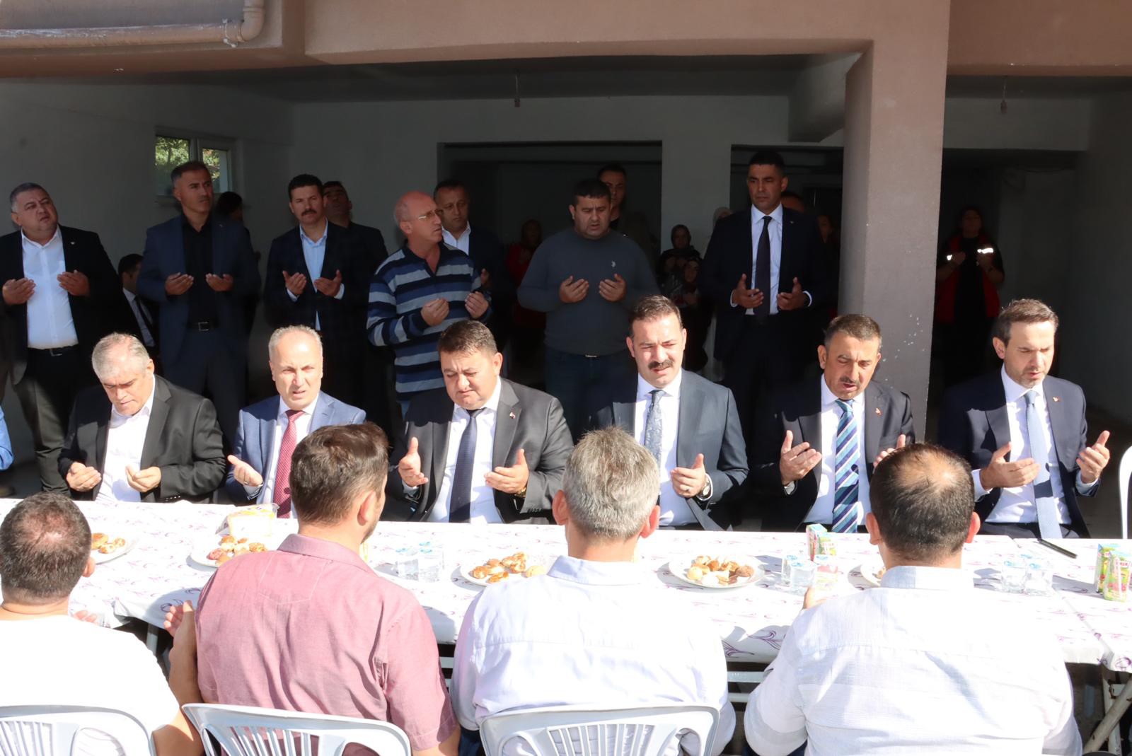 Bakan Bayraktar, maden şehidinin ailesine taziye ziyaretinde bulundu TTK Armutçuk