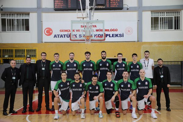 Sakarya Büyükşehir Belediye Basketbol Takımı ilk yarının son maçına İstanbul’da çıkıyor