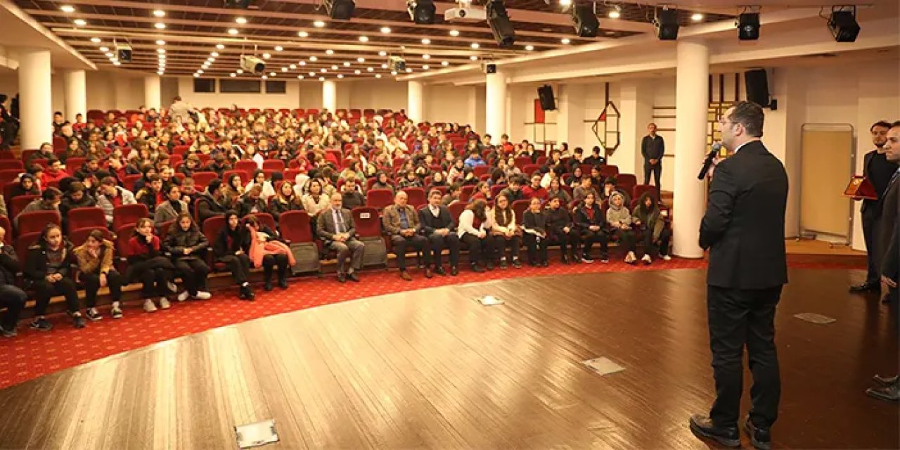 Mehmet Akif Ersoy, vefatının 87. yılında Akçaabat’ta anıldı Trabzon Üniversitesi