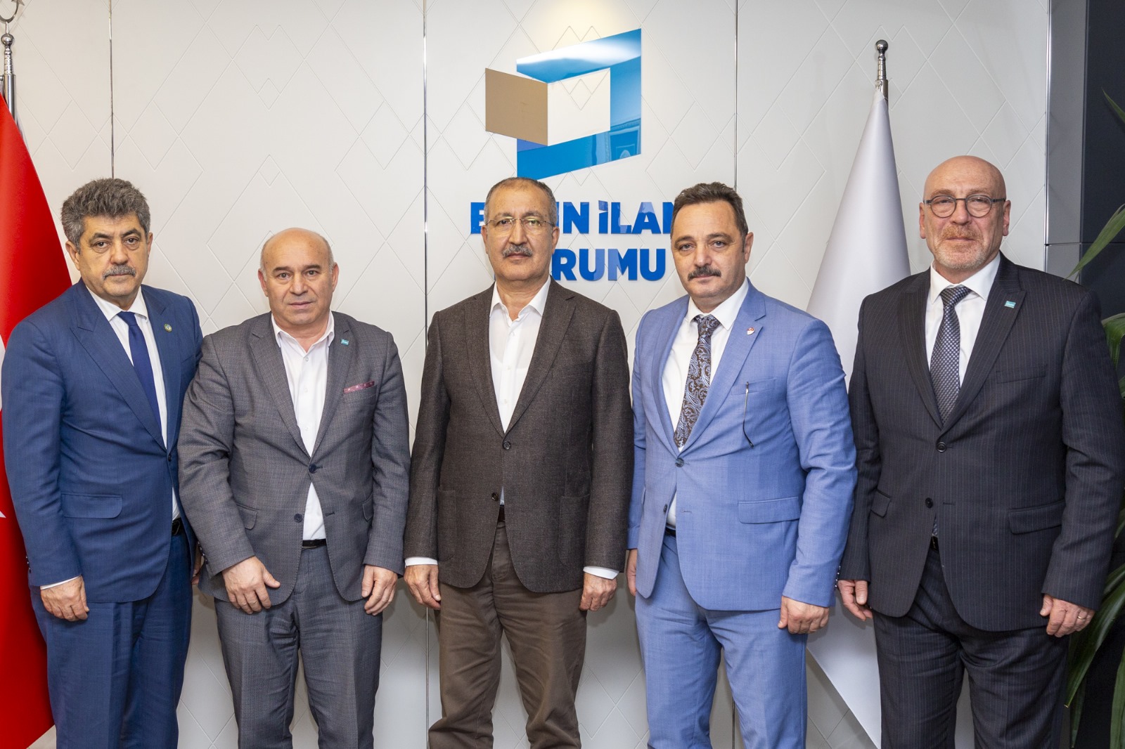 Türk İnternet Medya Birliği (TİMBİR) Genel Başkanı Dr. Süleyman Basa