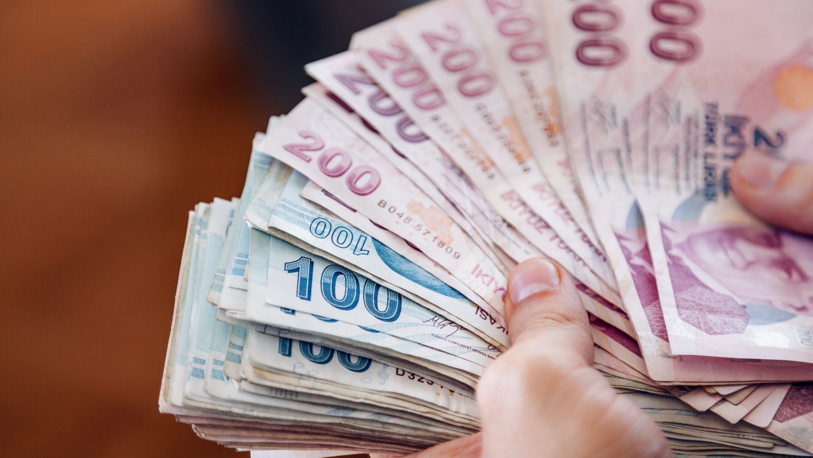 Çalışma ve Sosyal Güvenlik Bakanı Vedat Işıkhan açıkladı; asgari ücretin