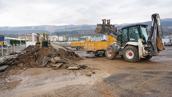 Büyükşehir, Hafriyat Atıklarının Bertarafını Sürdürüyor