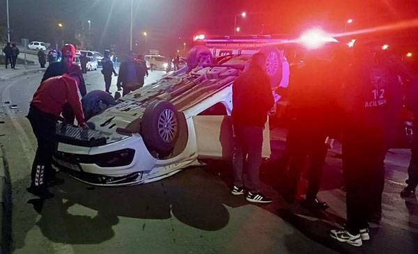 Kahramanmaraş’ta otomobil takla attı sürücü yaralandı
Kahramanmaraş’ta otomobilin takla atması sonucu