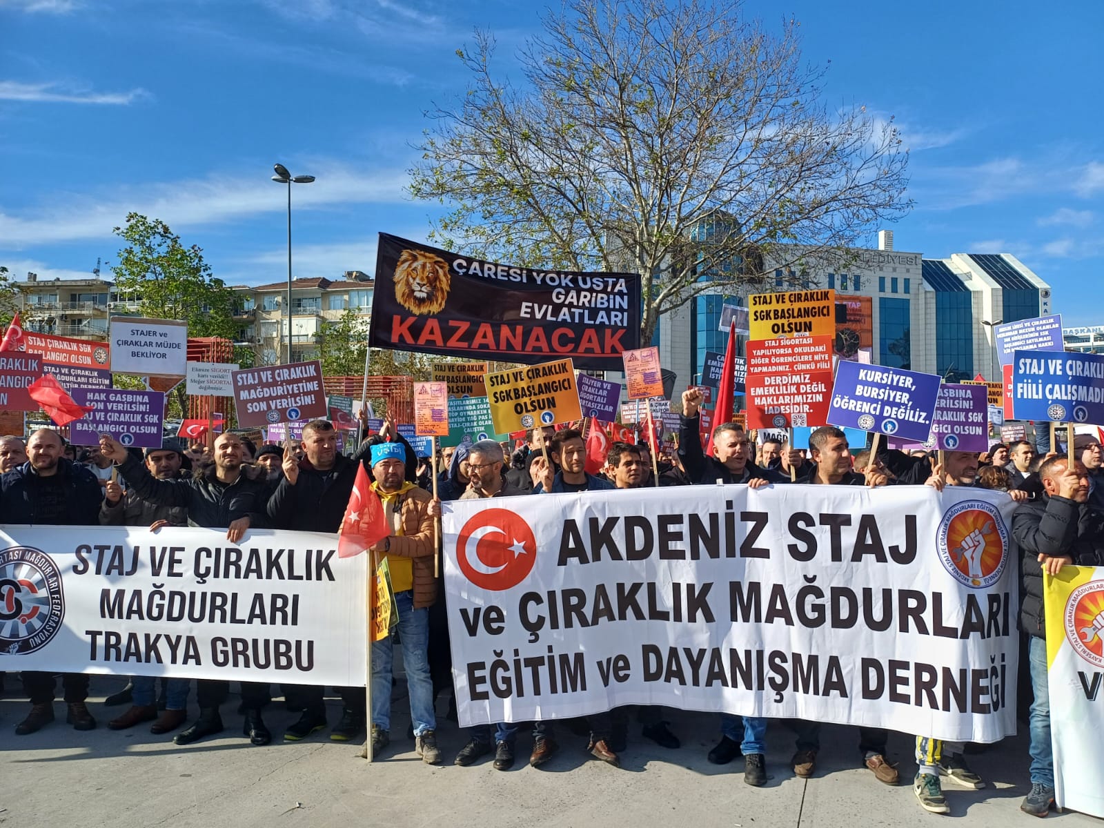 Staj ve çıraklık mağdurları Büyük İstanbul Mitinginde buluştu Türkiye’nin 81