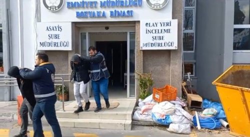 İzmir’de vatandaşları dolandırıp, aldıkları paraları lüks mekanlarda harcayan ve otomobil