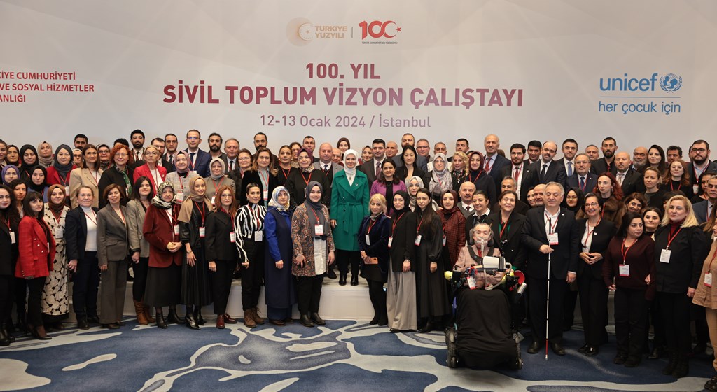 Sivil Toplum Vizyon Çalıştayı düzenlendi Aile ve Sosyal Hizmetler Bakanımız Mahinur Özdemir Göktaş, sivil toplumun
