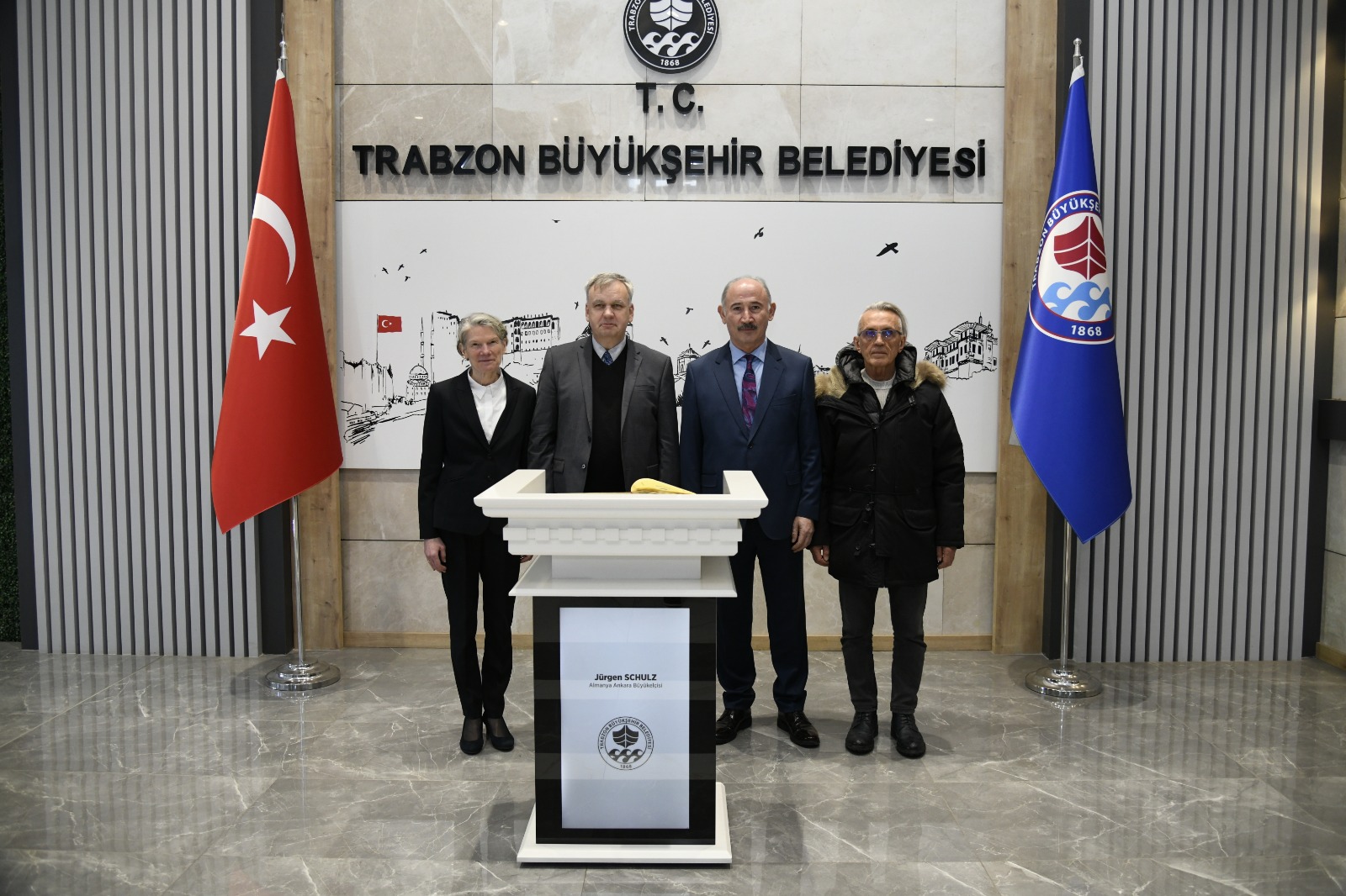 Büyükelçi Schulz’un Yerel Seçim sorusuna Başkanvekili Ataman’dan “Yüzde 70” cevabı Büyükelçi Schulz’un Yerel Seçim sorusuna Başkanvekili Ataman’dan “Yüzde 70” cevabı
