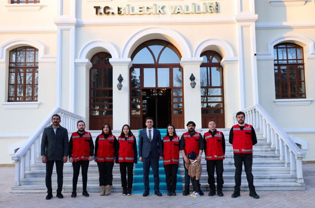 "Deprem bölgesini yalnız bırakmıyoruz" 4 04022024121116 31789 87462