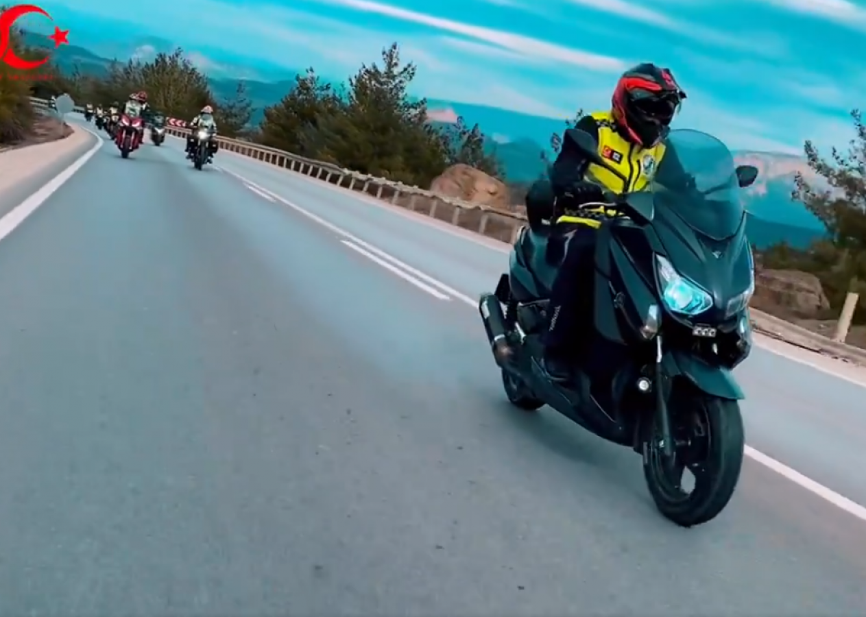   Bilecik Valisi Şefik Aygöl, Bilecik Motosiklet Derneği üyeleriyle birlikte