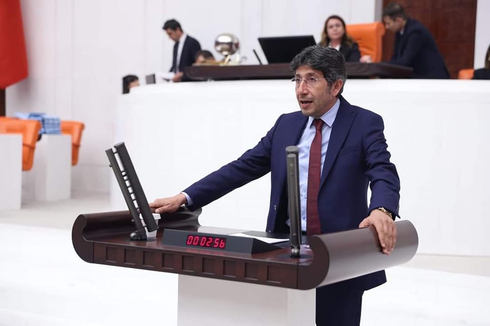 DEM Parti Mersin Milletvekili Ali Bozan, sosyal medya hesabından utanmadan,
