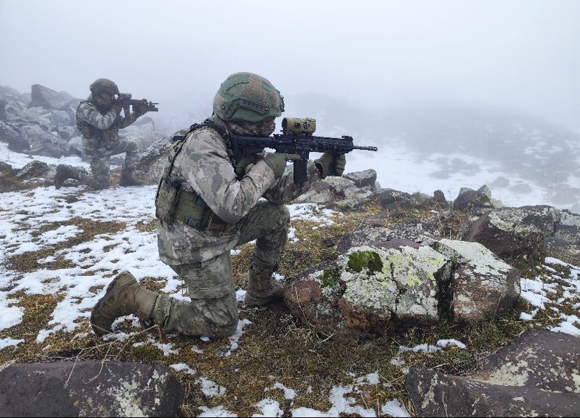 2 PKK’lı terörist hava harekâtı ile etkisiz hâle getirildi Milli Savunma Bakanlığı (MSB), Irak’ın kuzeyindeki Kandil bölgesinde tespit edilen