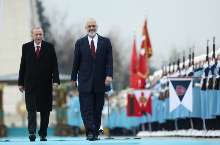 Türkiye’ye gelen Arnavutluk Başbakanı
