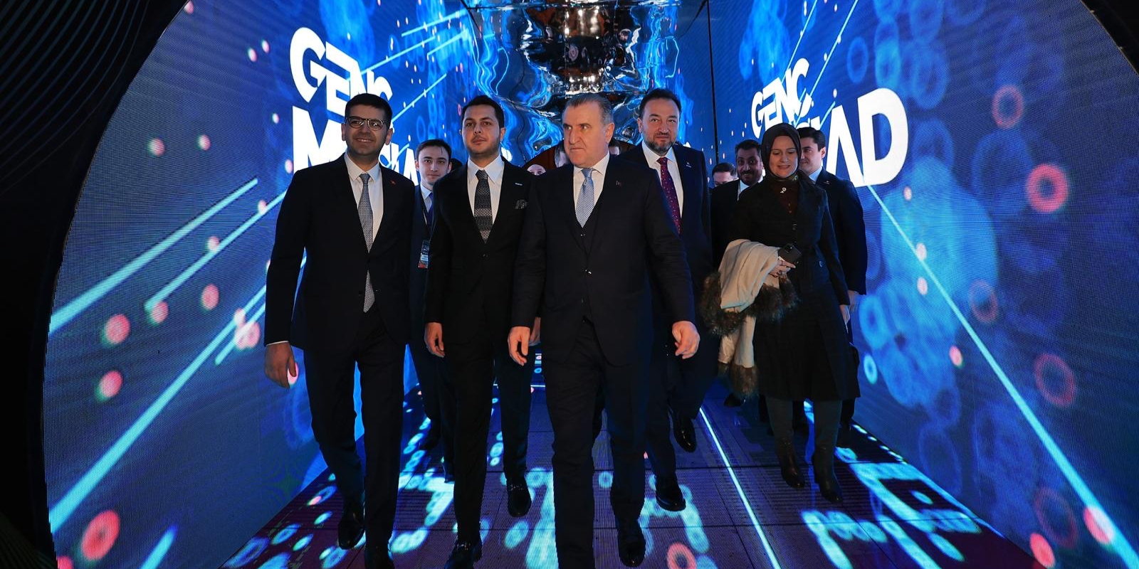 GENÇLERİMİZE, POTANSİYELİMİZE GÜVENİYORUZ. GÜÇLÜ