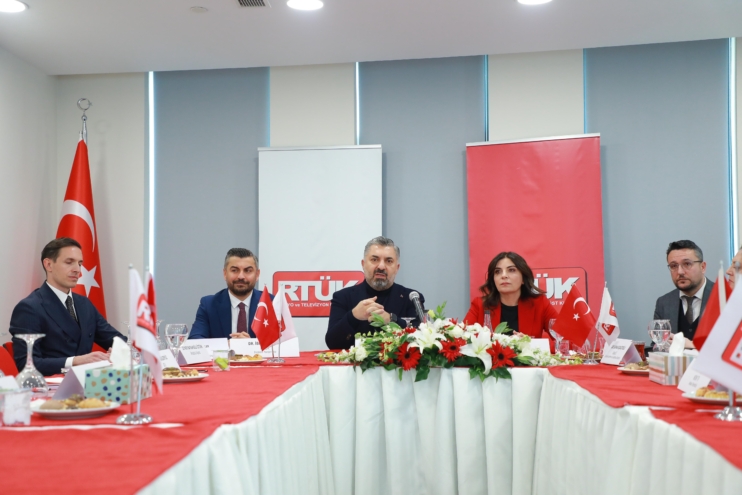 Kadına yönelik şiddet konusunda “Medya Etik İlkeleri” hayata geçiyor Kadına yönelik şiddet konusunda “Medya Etik İlkeleri” hayata geçiyor İSTANBUL