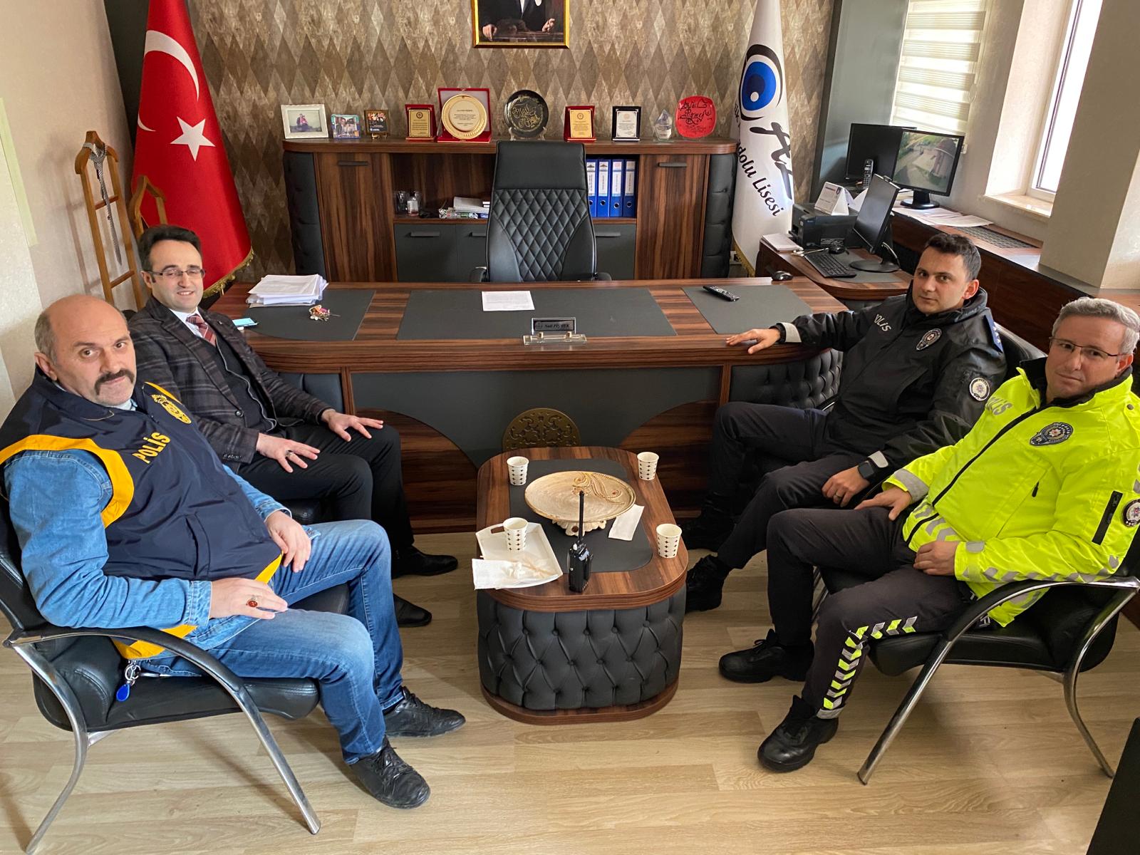 Samsun’da polis halkla bir araya geldi Samsun’da halka buluşan emniyet