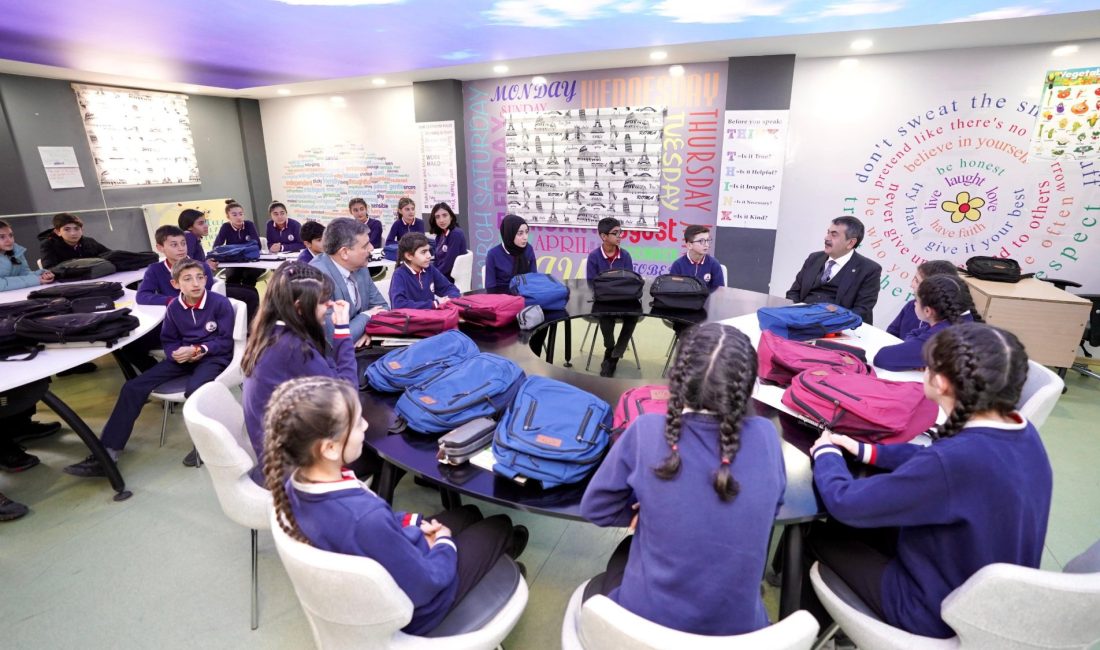Bakan Tekin’in okul ziyaretleri devam ediyor Millî Eğitim Bakanı Yusuf Tekin, Erzurum’daki programı kapsamında Çat Yatılı