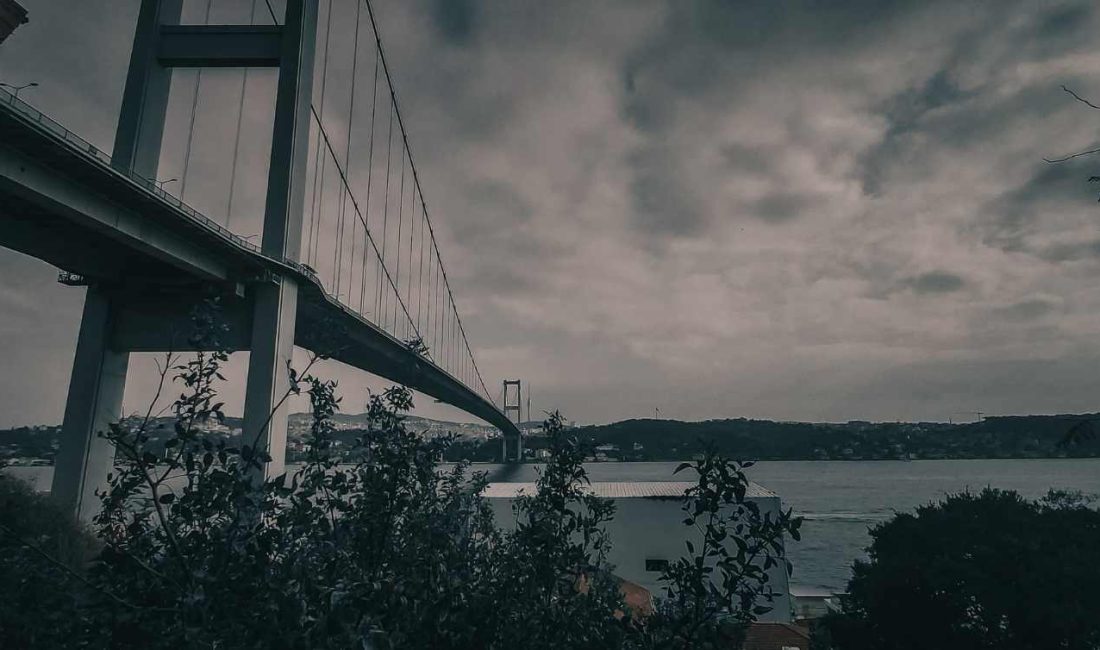İstanbul için uyarı; gök gürültülü sağanak yağış geliyor İstanbul’da gelecek 4 günlük süreçte gök gürültülü sağanak yağış bekleniyor.
