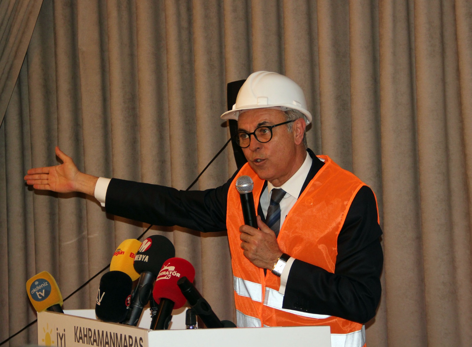 Başkan Adayı Dedeoğlu’ndan “Çılgın Projeler 2 IMG 20240327 WA0034