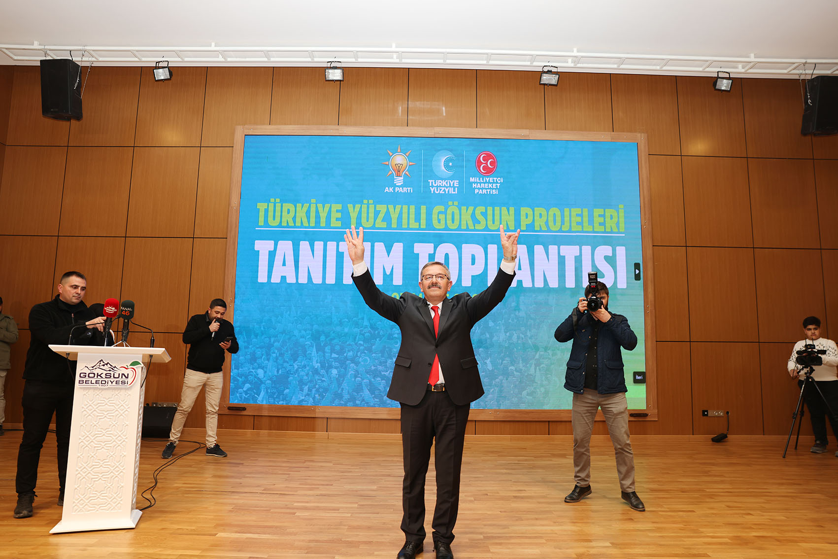 GÖKSUN CUMHUR İTTİFAKI KUTLU YÜRÜYÜŞ VE PROJE TANITIM TOPLANTISI DÜZENLEDİ