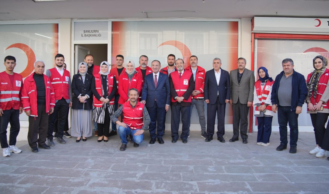 TBMM Başkanvekili Bozdağ ve Başkan Beyazgül’den Kızılay Şanlıurfa Şubesine ziyaret TBMM Başkanvekili Bozdağ ve Başkan Beyazgül’den Kızılay Şanlıurfa Şubesine ziyaret