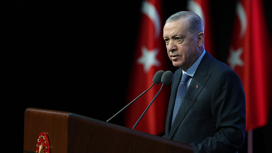 Cumhurbaşkanı Recep Tayyip Erdoğan’dan sandık mesajı Cumhurbaşkanı Recep Tayyip Erdoğan twitter hesabından seçime yönelik mesaj verdi.