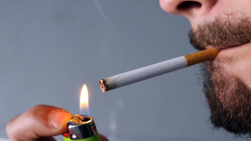 İngiltere’den sigaraya görülmemiş darbe; 2009’dan sonra doğanlar sigara alamayacaklar İngiltere’de hükümet, parlementoya “sigarasız jenerasyon” yaratma girişimi kapsamında, 1 Ocak